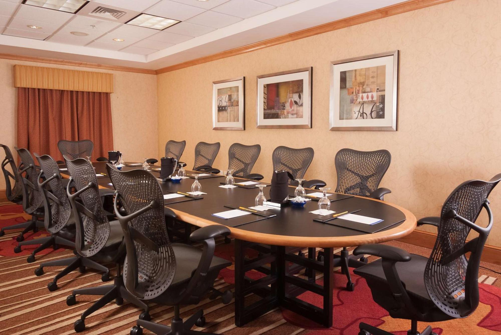 Hilton Garden Inn Atlanta Airport/Millenium Center Екстер'єр фото