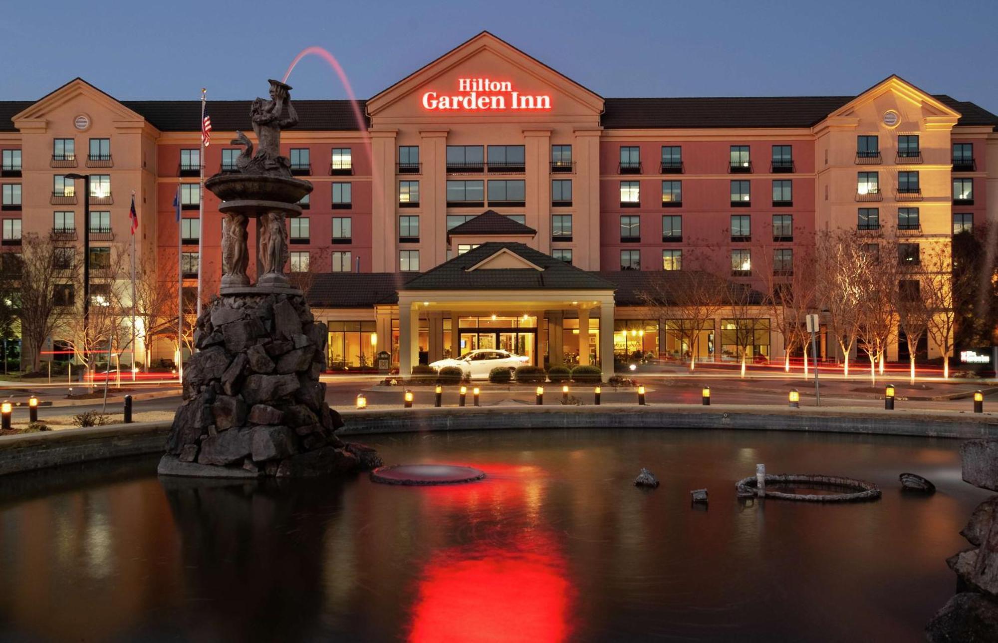 Hilton Garden Inn Atlanta Airport/Millenium Center Екстер'єр фото