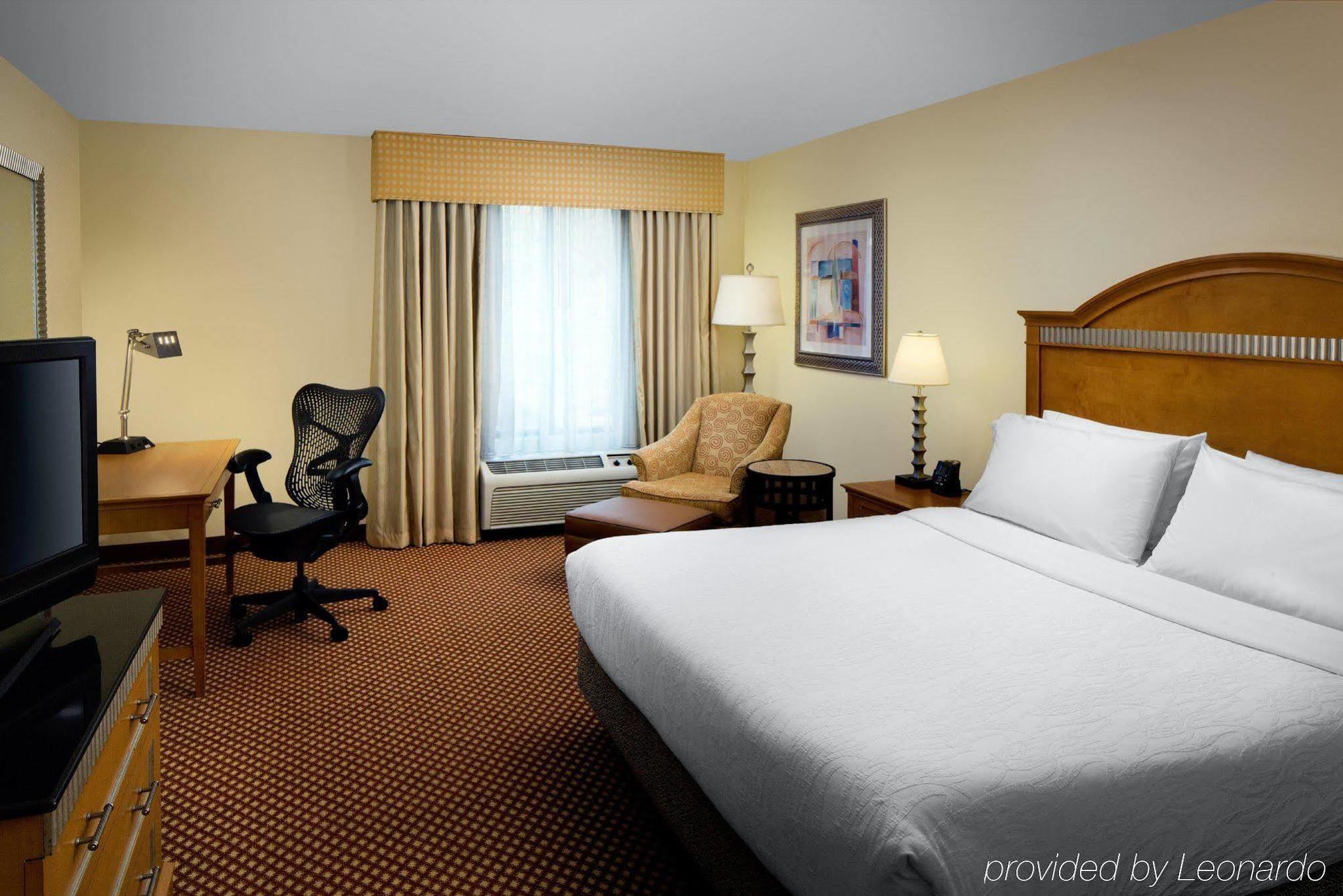 Hilton Garden Inn Atlanta Airport/Millenium Center Екстер'єр фото