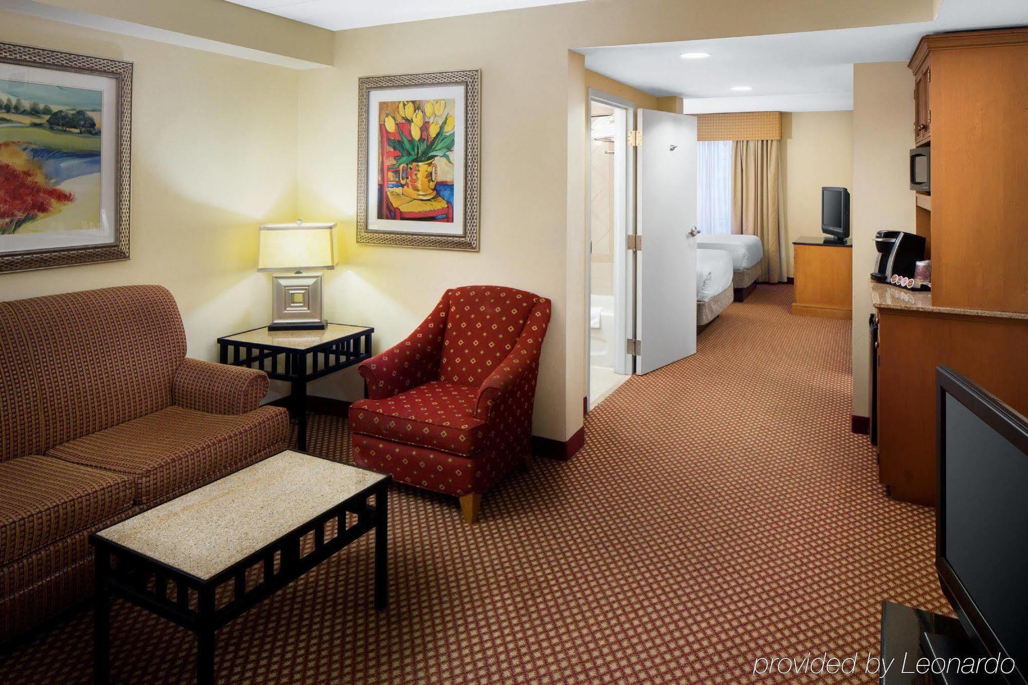 Hilton Garden Inn Atlanta Airport/Millenium Center Екстер'єр фото